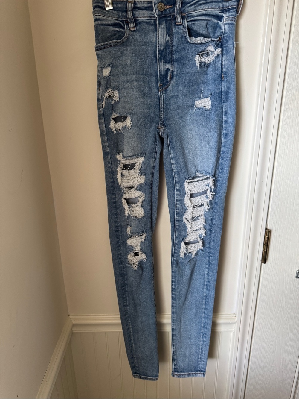 American Eagle Outfitters Distressed Blue Jeggings Size 2 Long